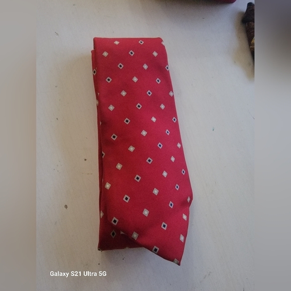 Yves Saint Laurent Other - YVES SAINT LAURENT‎ RED TIE (3-1/4")